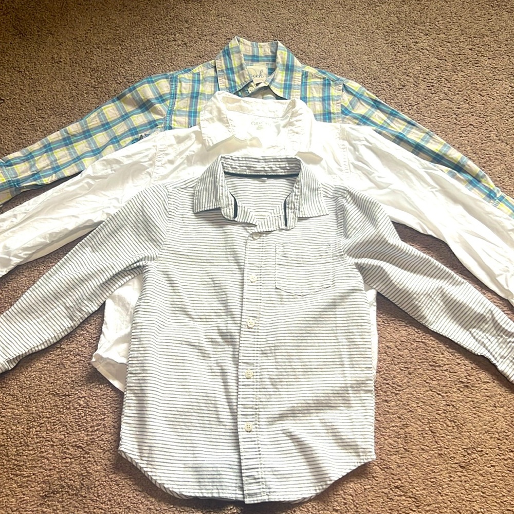 Pack of three button up shirts - size 6/7
